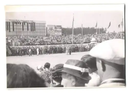 11 Fotografien Nürburgring, Grosser Preis von Deutschland 1938, von Brauchitsch, Hühnlein