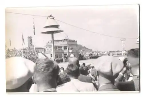 11 Fotografien Nürburgring, Grosser Preis von Deutschland 1938, von Brauchitsch, Hühnlein