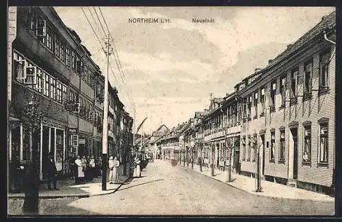 AK Northeim i. H., Neustadt-Strasse mit Geschäft