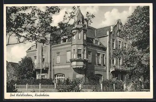 AK Bad Waldliesborn, Kinderheim mit Garten