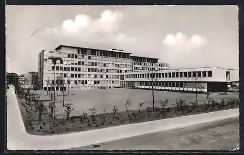 AK Rheinhausen-Friemersheim, Verwaltungsgebäude der Hüttenwerke