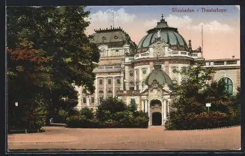 AK Wiesbaden, Am Theaterfoyer