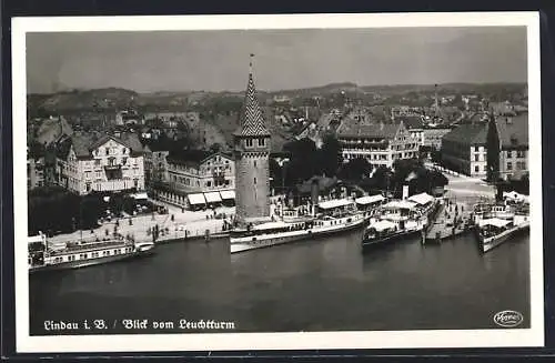 AK Lindau / Bodensee, Blick vom Leuchtturm, Passagierschiffe