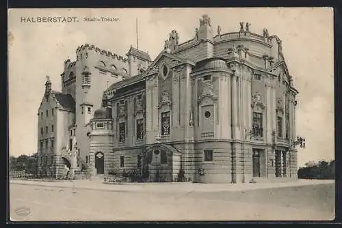 AK Halberstadt, Blick auf Stadt-Theater