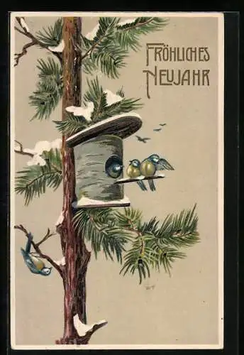 AK Fröhliches Neujahr, Blaumeisen am Vogelhaus auf einem verschneiten Tannenbaum