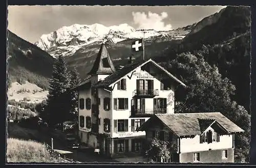 AK Kiental, Hotel Schönegg gegen die Blümlisalpgruppe