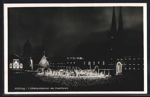 AK Altötting, Lichterprozession am Kapellplatz bei Nacht