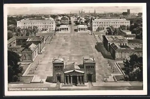 AK München, Blick auf den Königlichen Platz