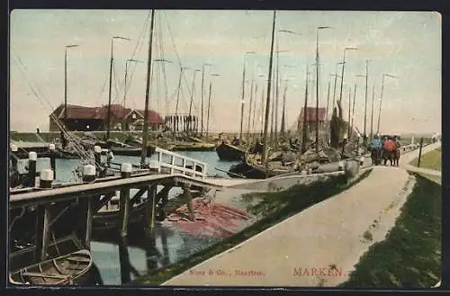 AK Marken, Hafen