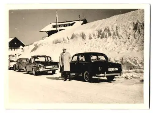 4 Fotografien, Mercedes Lomousine, mit Dachgepäckträger