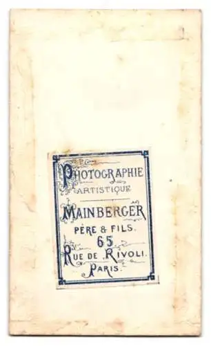 Fotografie Mainberger, Paris, Rue de Rivoli, franzöischer Herr im Anzug mit Mustasch