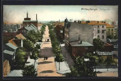 AK Wittenberge, Bürgerstrasse mit Passanten