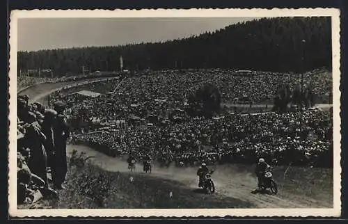 AK Teterow, Bergring Teterow, Deutschlands einzige Gras-Berg-Rennstrecke, Motorrad-Rennen mit Publikum