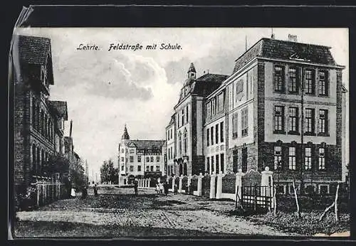 AK Lehrte, Feldstrasse mit Schule