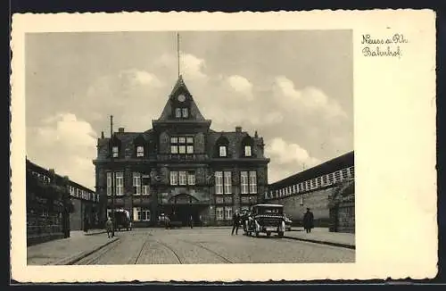 AK Neuss a. Rh., Bahnhof mit Strassenpartie