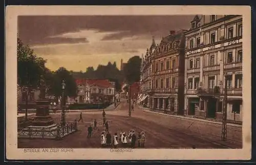 AK Steele an der Ruhr, Grendplatz mit Hotel zur Post und Denkmal