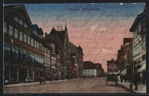 AK Uelzen, Gudestrasse mit Passanten