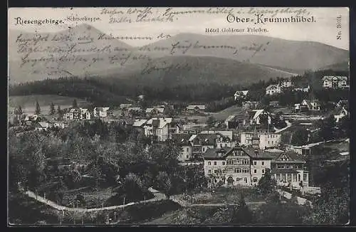 AK Ober-Krummhübel /Riesengebirge, Teilansicht mit Hotel Goldener Frieden und Schneekoppe