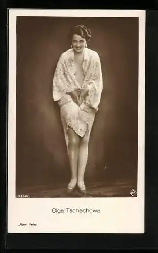 AK Schauspielerin Olga Tschechowa leicht verhüllt