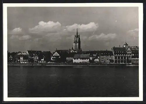 AK Friedrichshafen /Bodensee, Ortspanorama mit Kirche
