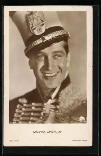 AK Schauspieler Maurice Chevalier in Uniform