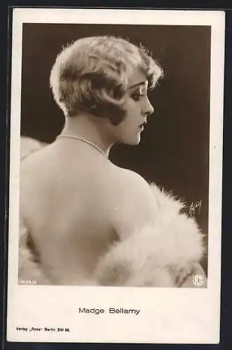 AK Schauspielerin Magde Bellamy, im Abendkostüm, Blick zur Seite gerichtet