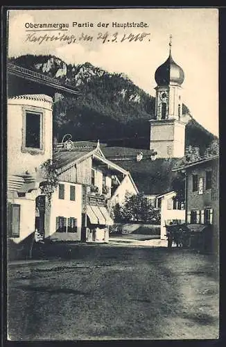 AK Oberammergau, Hauptstrasse mit Blick zur Kirche
