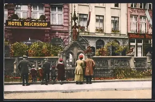 AK Köln a. Rh., Heinzelmännchenbrunnen mit Hotel Reichshof