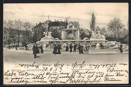 AK München, Passanten am Wittelsbacherbrunnen
