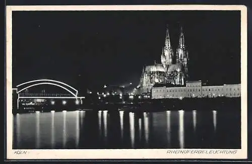 AK Köln, Rheinuferbeleuchtung, Panorama mit Brücke und Dom