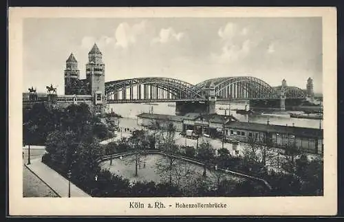 AK Köln a. Rh., Hohenzollernbrücke mit Anlage aus der Vogelschau