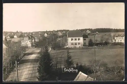 AK Gräfelfing, Ortspartie mit Strasse