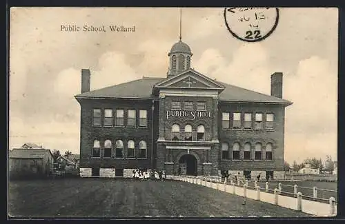 AK Welland, Public School