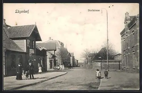 AK Lägerdorf, Dorfstrasse mit Gasthof zur alten Post