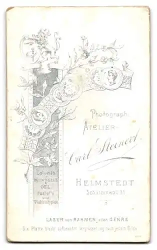 Fotografie Carl Steinert, Helmstedt, Schützenwall 31, Süsses Kleinkind in kariertem Kleid