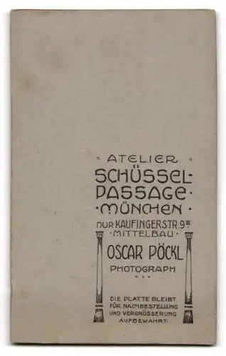 Fotografie Atelier Schüssel, München, Kaufingerstr. 9, Junges Schwesternpaar in gestreiften Blusen