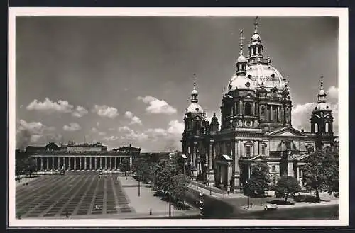 AK Berlin, Lustgarten mit Dom und Altes Museum