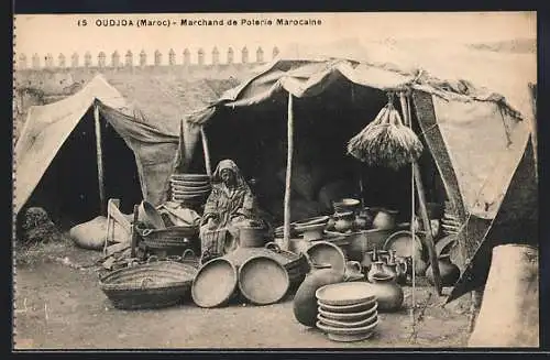 AK Oudjda, Marchand de Poterie Marocaine