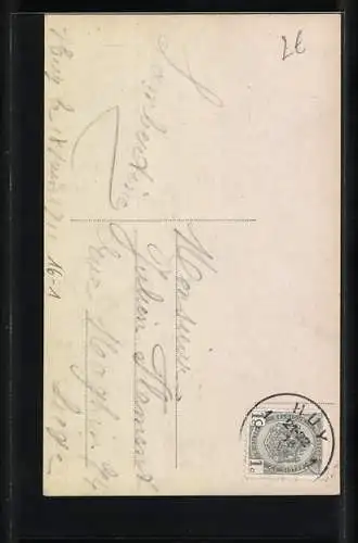 AK Junges Paar in einem fliegenden Schiff, Stiefmütterchenstrauss