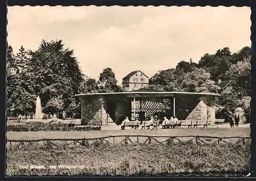 AK Bad Kösen, Parkpartie mit Gebäude und Springbrunnen