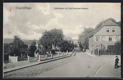 AK Coppenbrügge, Schlossstrasse mit Ernst Feuerhake-Brunnen