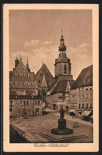 AK Eisleben /Lutherstadt, Marktplatz mit Rathaus und Luther-Denkmal