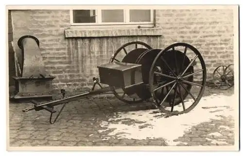 19 Fotografien Briwitzer & Friedländer Frankfurt / Main, Feuerwehr Löschschlauch Trommelwagen, Pumpenkarren, Mulde