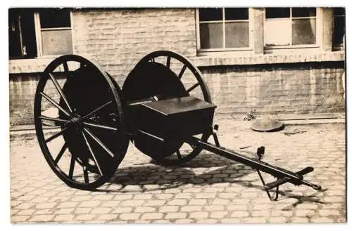 19 Fotografien Briwitzer & Friedländer Frankfurt / Main, Feuerwehr Löschschlauch Trommelwagen, Pumpenkarren, Mulde