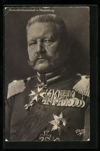 AK Generalfeldmarschall Paul von Hindenburg in Uniform mit Orden