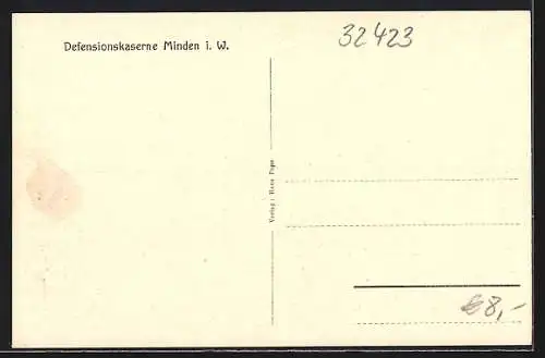 AK Minden i. W., Defensionskaserne - Gebäudeansicht vom Feld aus