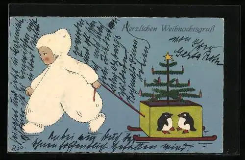AK Kind zieht Weihnachtsbaum auf einem Schlitten hinter sich her