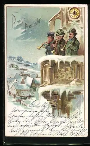 AK Prosit Neujahr, Männer spielen im Schnee auf einem Glockenturm Trompete