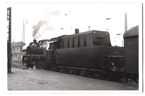 Fotografie unbekannter Fotograf, Ansicht Leipzig, Deutsche Reichsbahn DDR, Dampflok, Lokomotive Nr. 23 1045 im Bahnhof