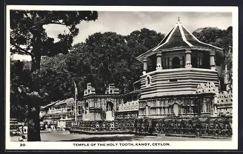 AK Kandy, Temple of the Holy Tooth
